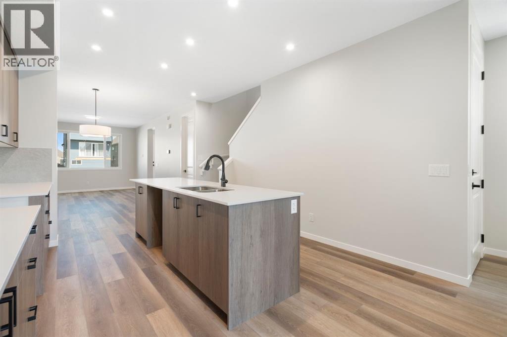 Photo 2 of 620 Rowmont Boulevard Nw, Calgary AB