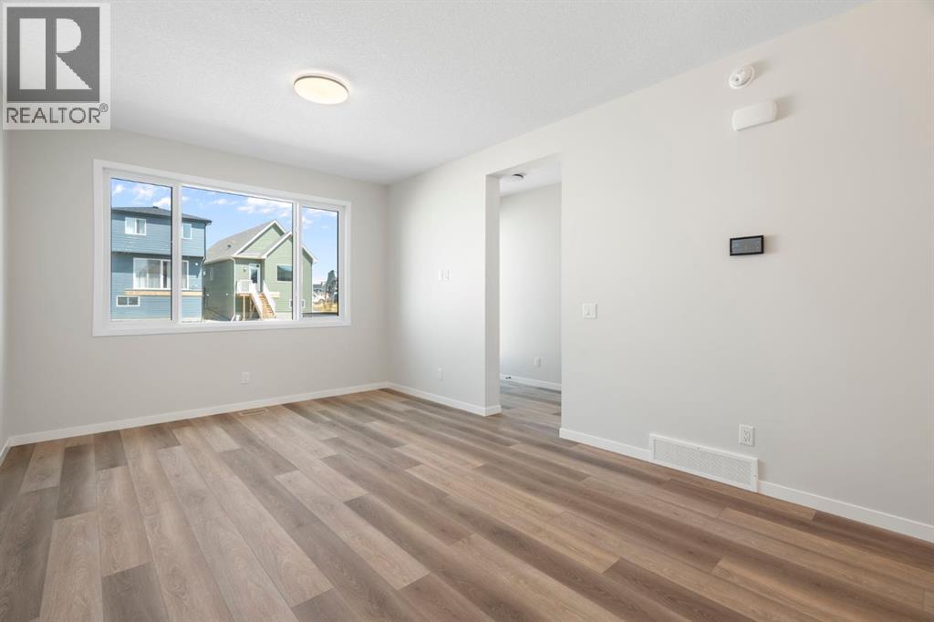 Photo 13 of 620 Rowmont Boulevard Nw, Calgary AB