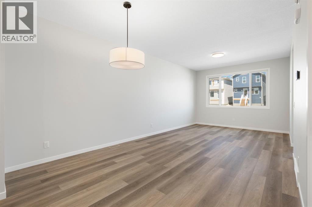Photo 11 of 620 Rowmont Boulevard Nw, Calgary AB