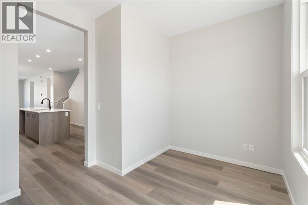 Photo 9 of 620 Rowmont Boulevard Nw, Calgary AB