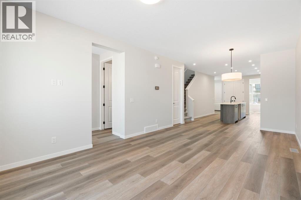 Photo 17 of 620 Rowmont Boulevard Nw, Calgary AB
