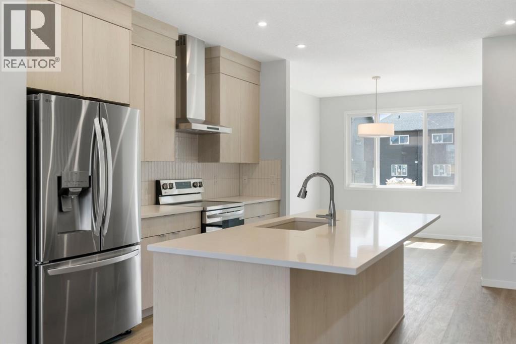 Photo 3 of 672 Buffaloberry Manor Se, Calgary AB