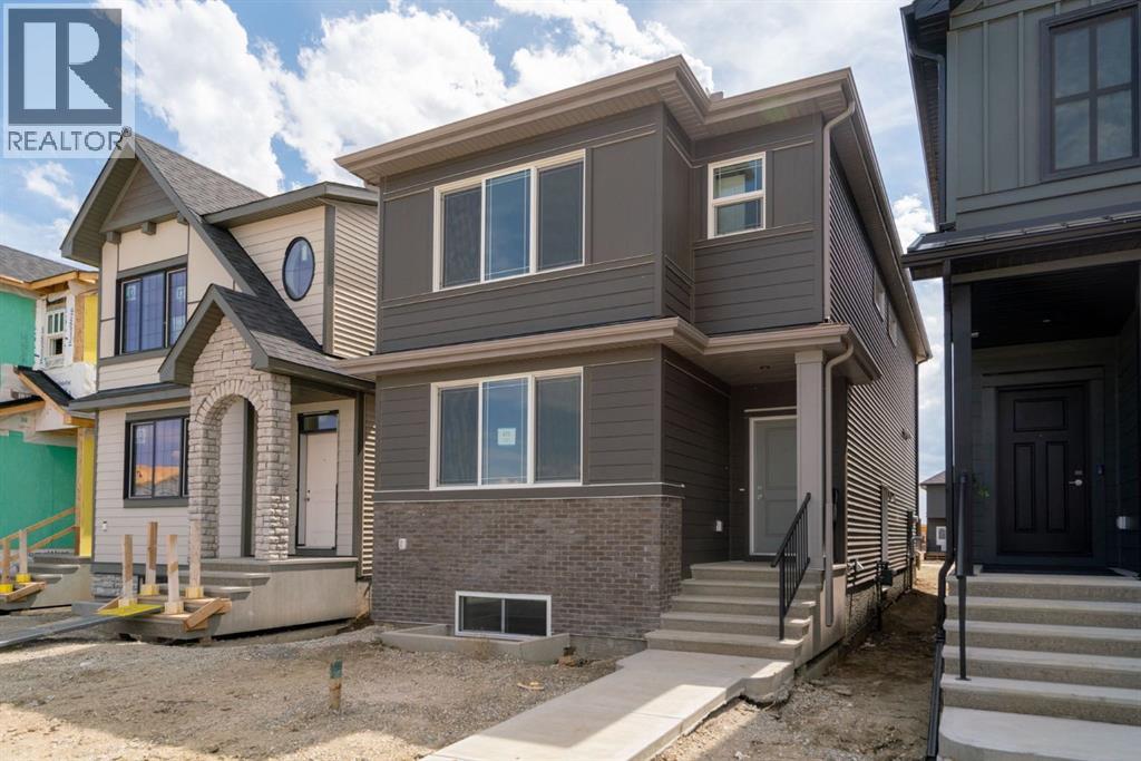 Photo 2 of 672 Buffaloberry Manor Se, Calgary AB