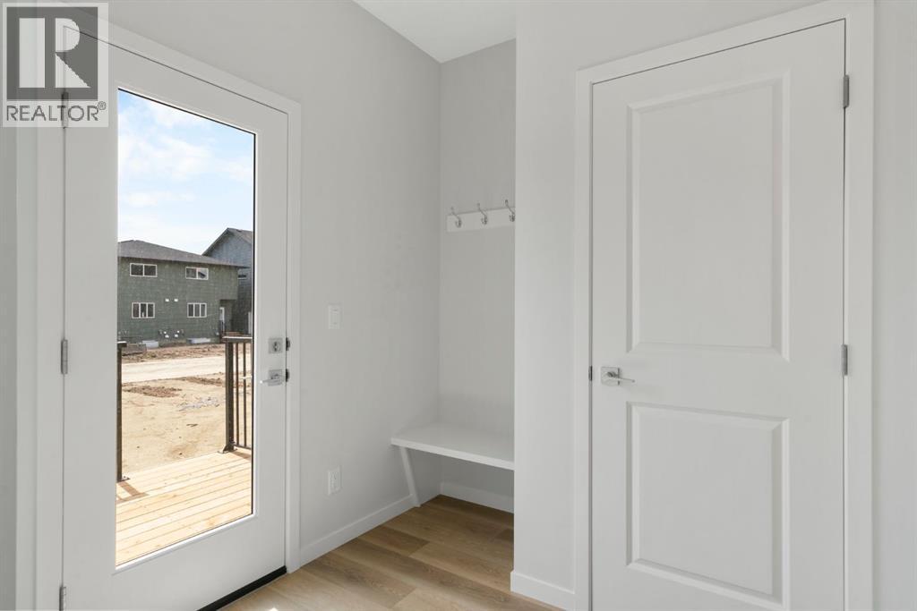 Photo 18 of 672 Buffaloberry Manor Se, Calgary AB