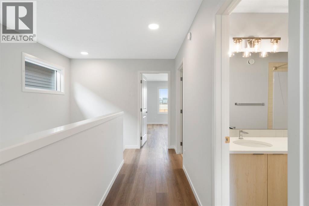 Photo 32 of 672 Buffaloberry Manor Se, Calgary AB