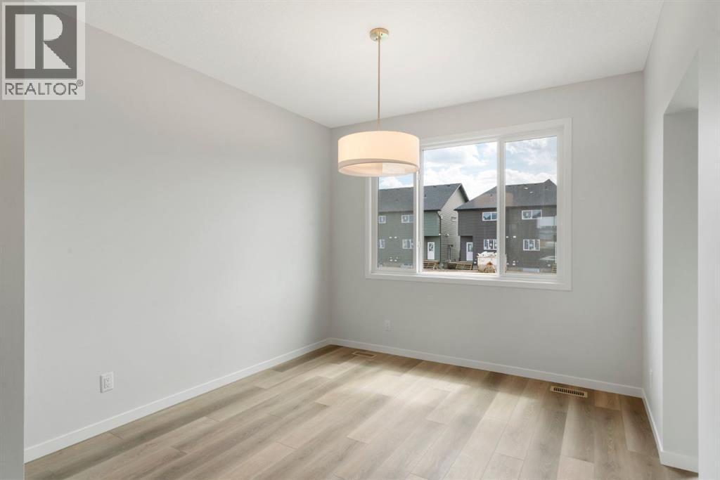 Photo 17 of 672 Buffaloberry Manor Se, Calgary AB