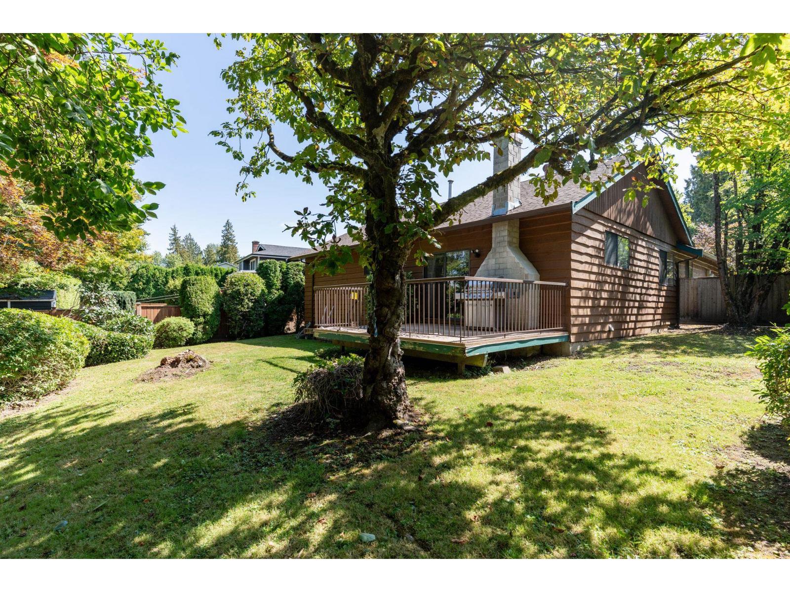 Photo 7 of 19725 50 A Avenue, Langley BC