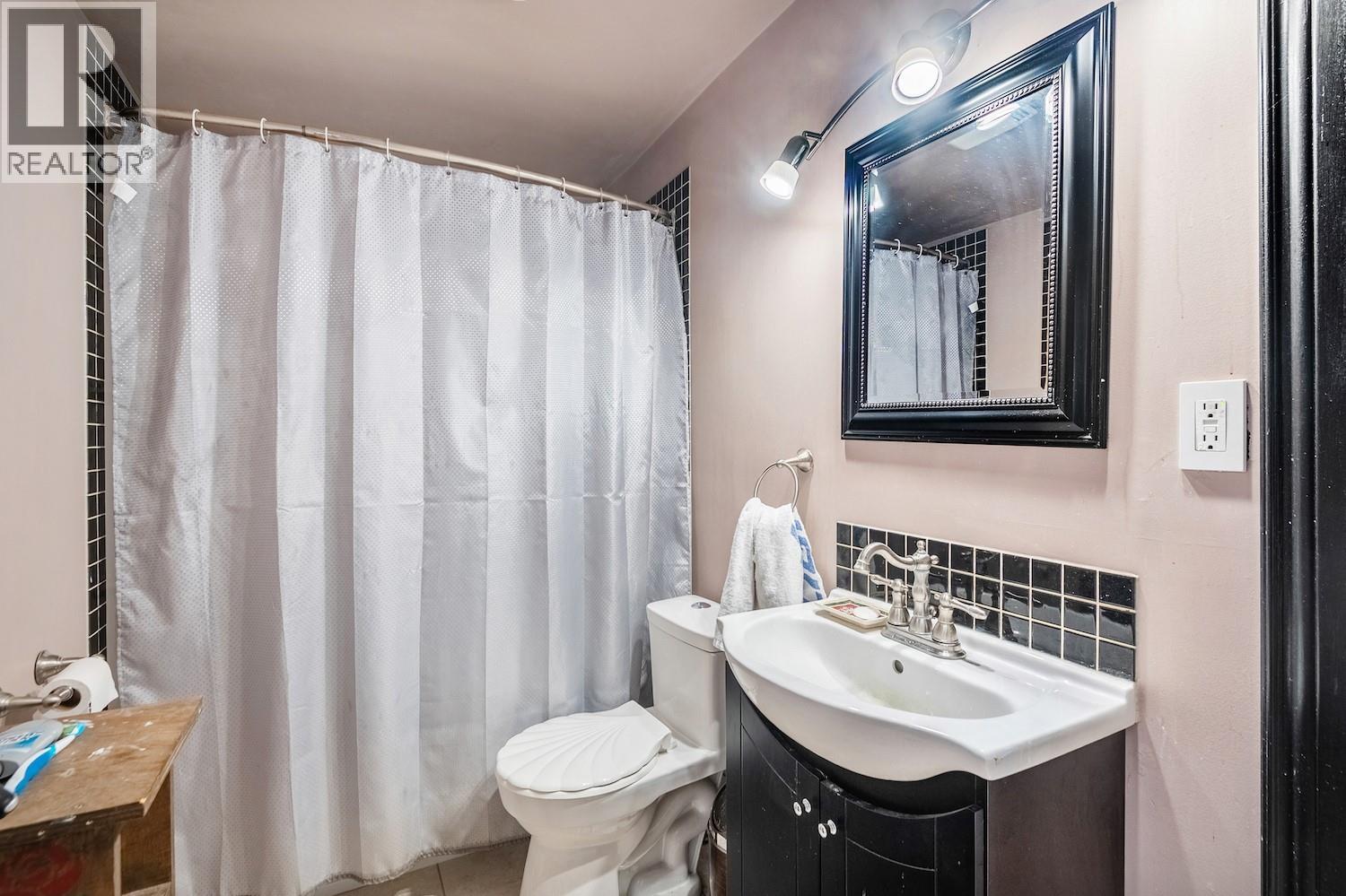 Photo 5 of 1171 1st Avenue, Fernie BC