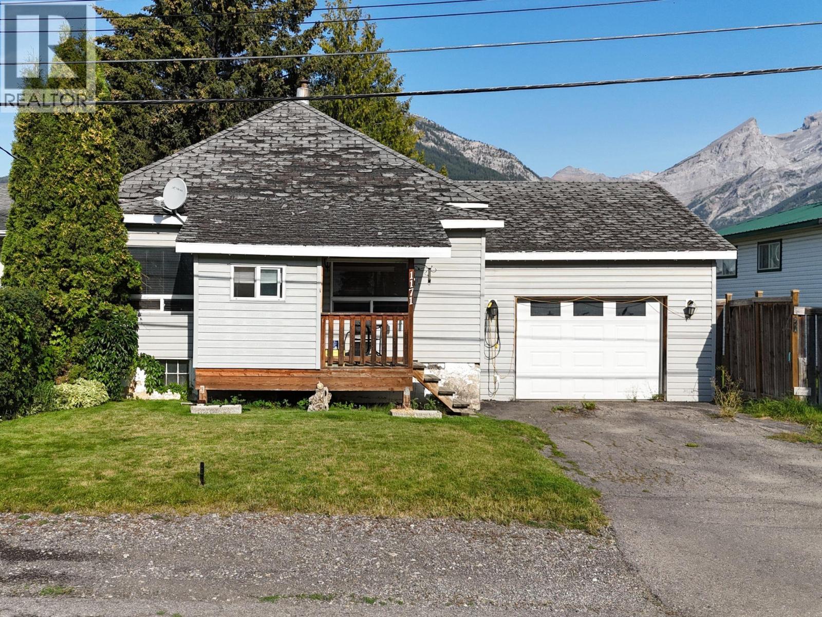 Photo 11 of 1171 1st Avenue, Fernie BC