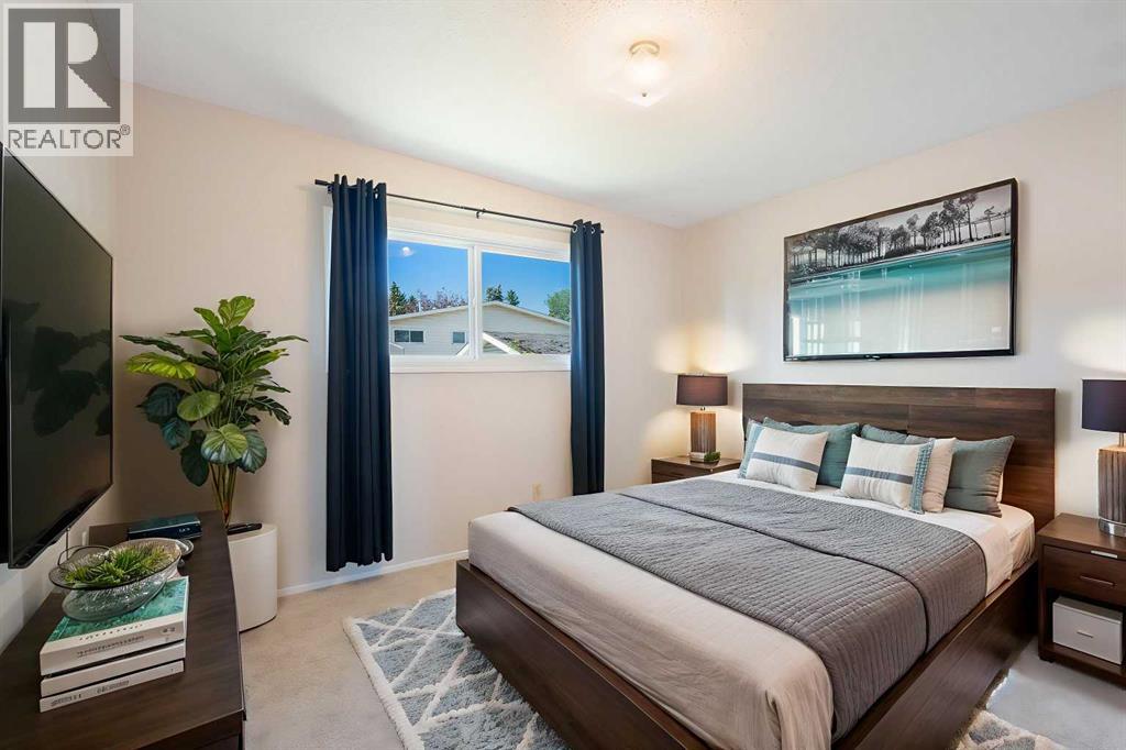 Photo 14 of 11741 Canfield Road Sw, Calgary AB