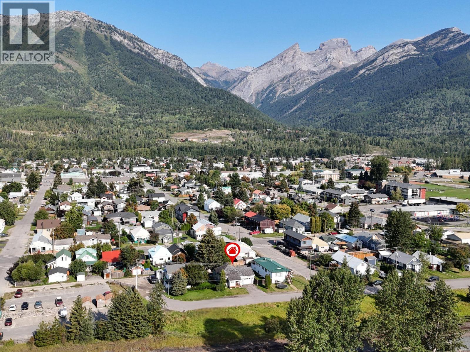 Photo 15 of 1171 1st Avenue, Fernie BC