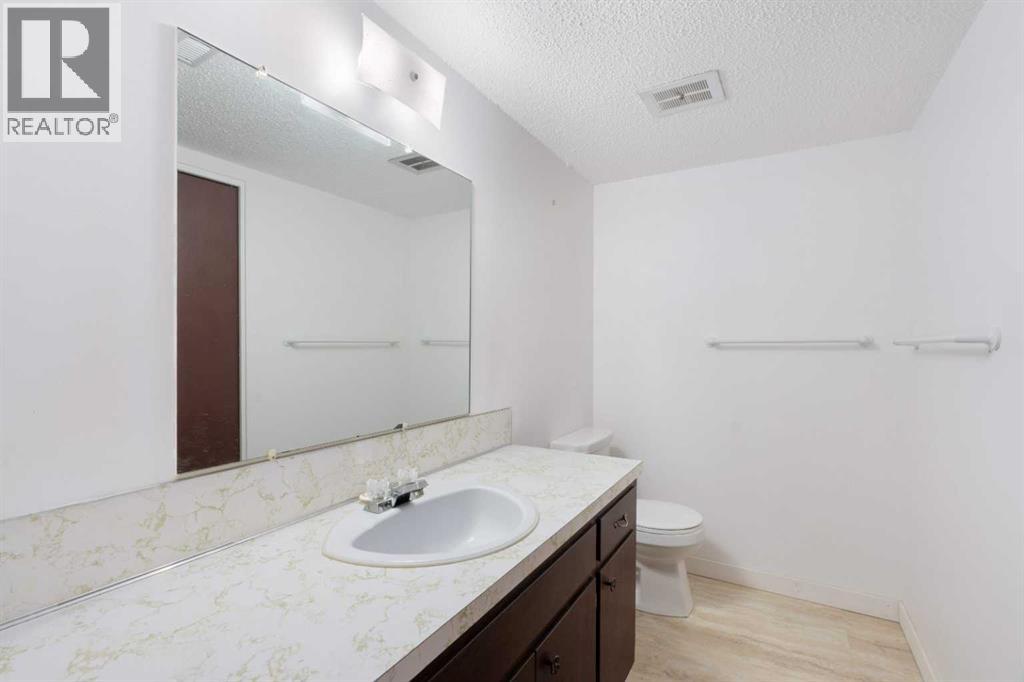 Photo 25 of 11741 Canfield Road Sw, Calgary AB