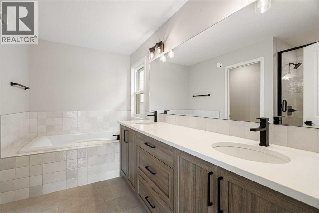 Photo 37 of 262 West Grove Lane Sw, Calgary AB