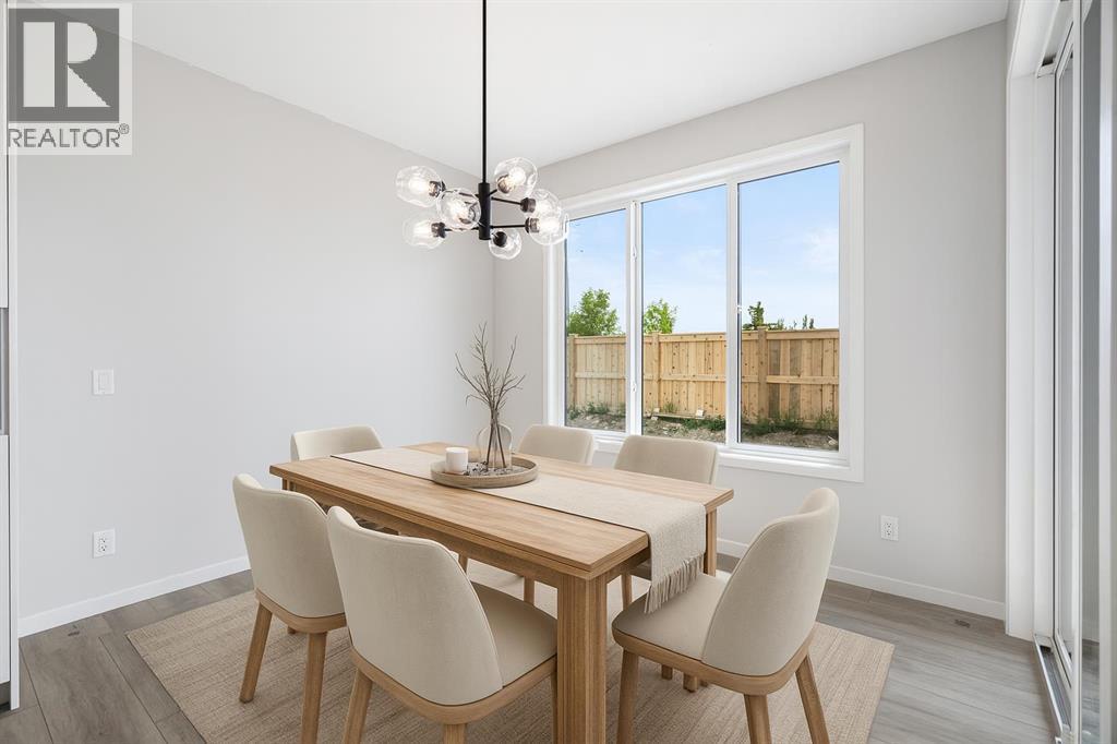 Photo 10 of 262 West Grove Lane Sw, Calgary AB