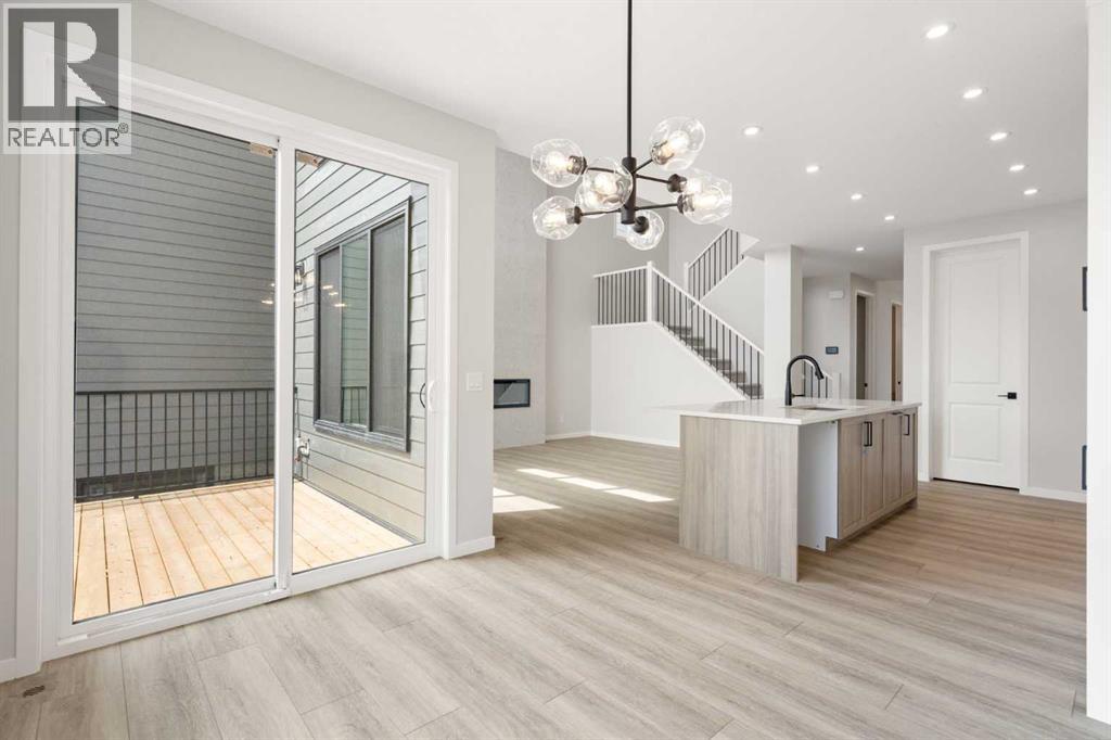 Photo 12 of 262 West Grove Lane Sw, Calgary AB