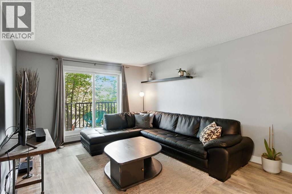 Photo 12 of 208 550 Westwood Drive Sw, Calgary AB