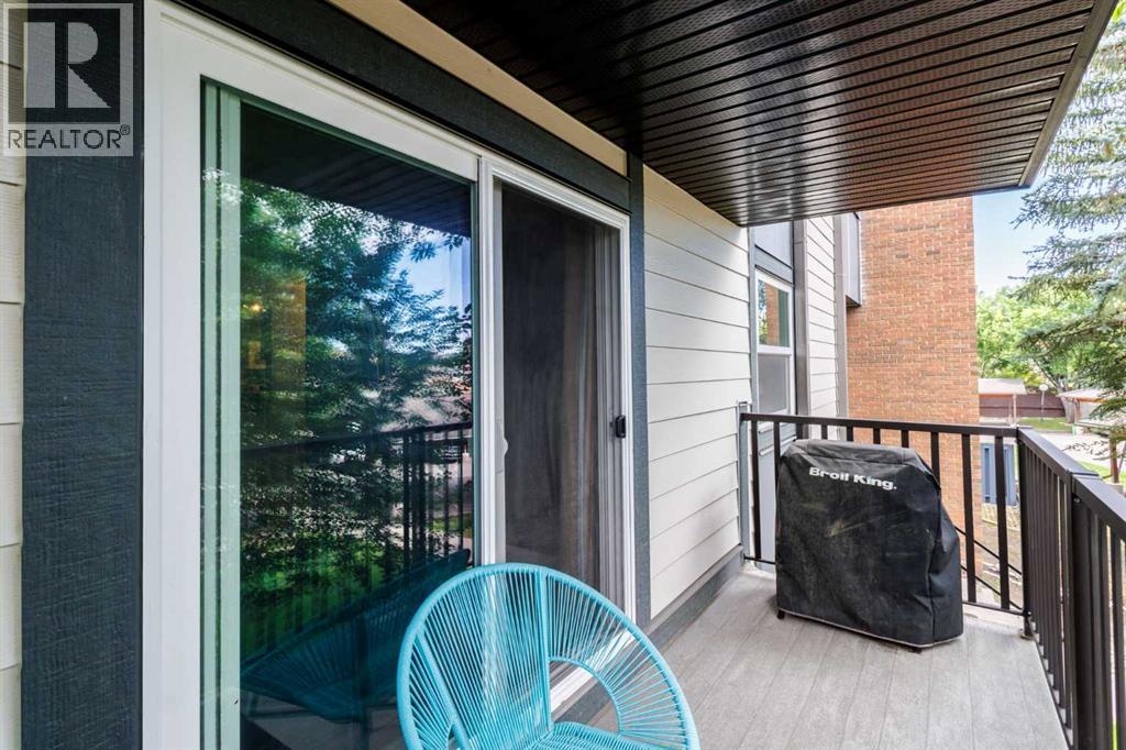 Photo 10 of 208 550 Westwood Drive Sw, Calgary AB