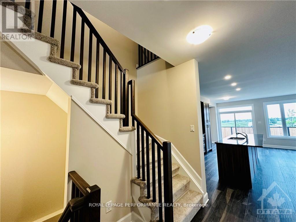 Photo 8 of 196 Hooper Street, Carleton Place ON