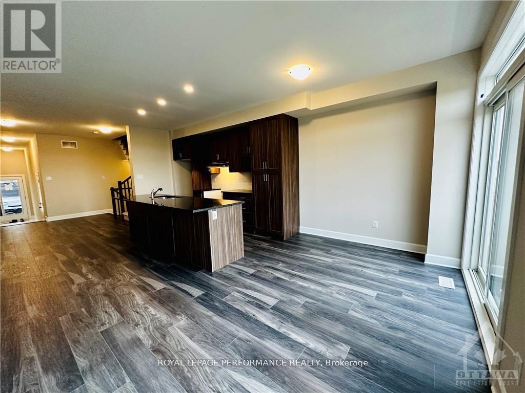 Photo 3 of 196 Hooper Street, Carleton Place ON