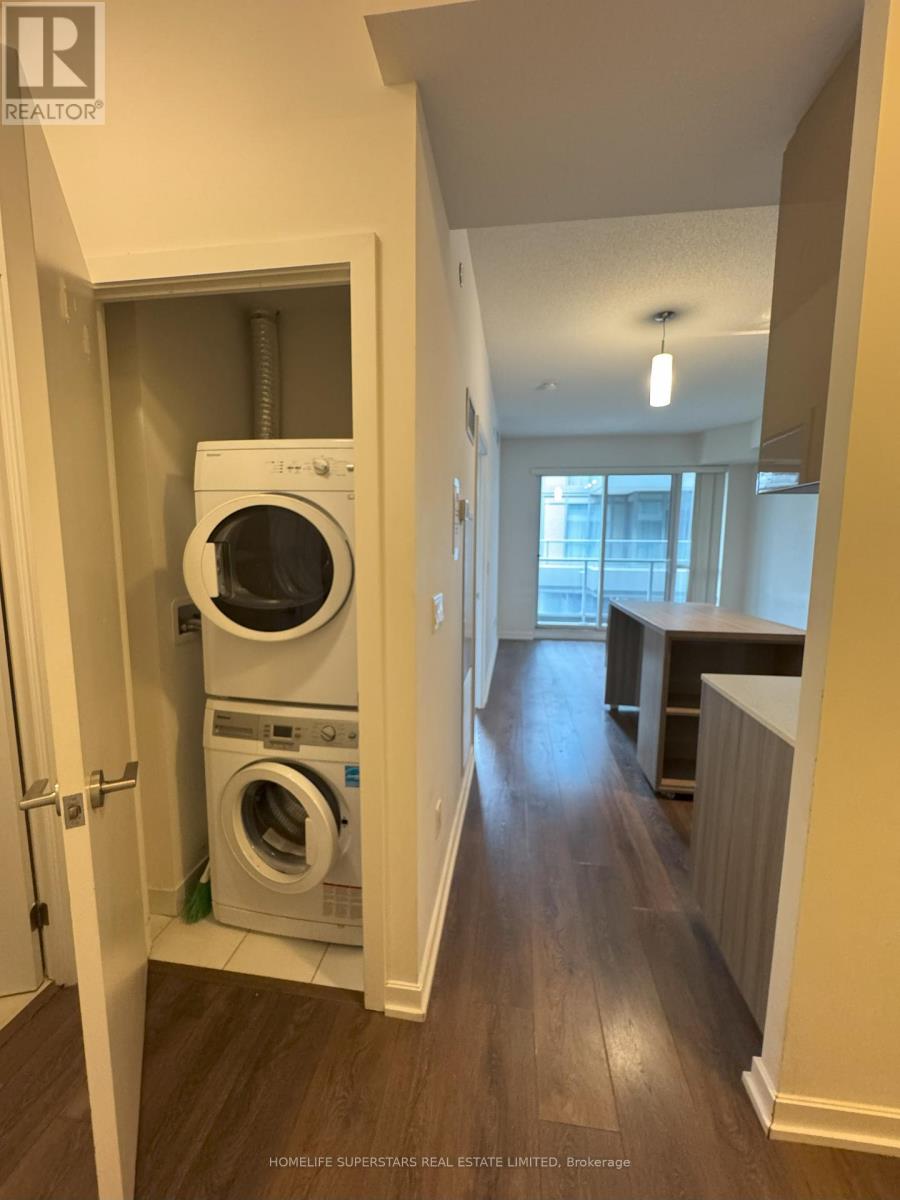 Photo 2 of 313 52 Forest Manor Road, Toronto ON