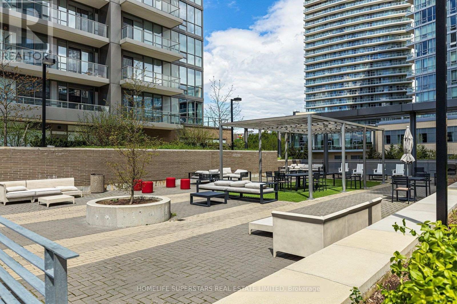 Photo 18 of 313 52 Forest Manor Road, Toronto ON