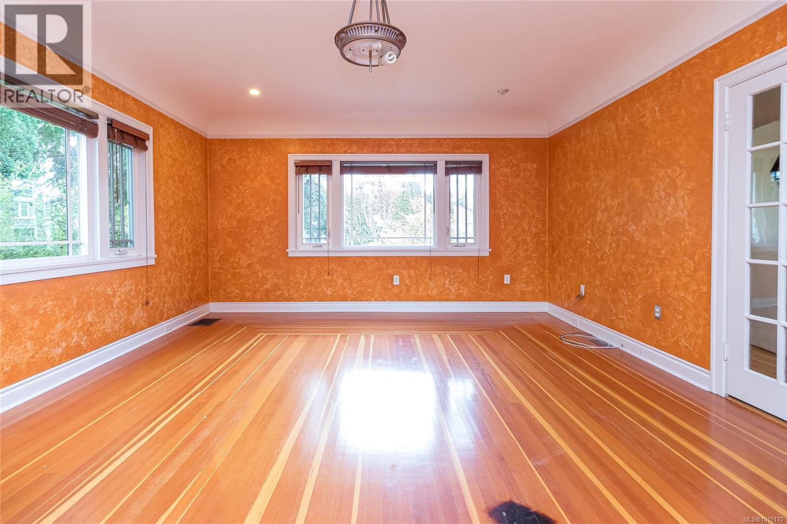  2719 Richmond Road, Saanich