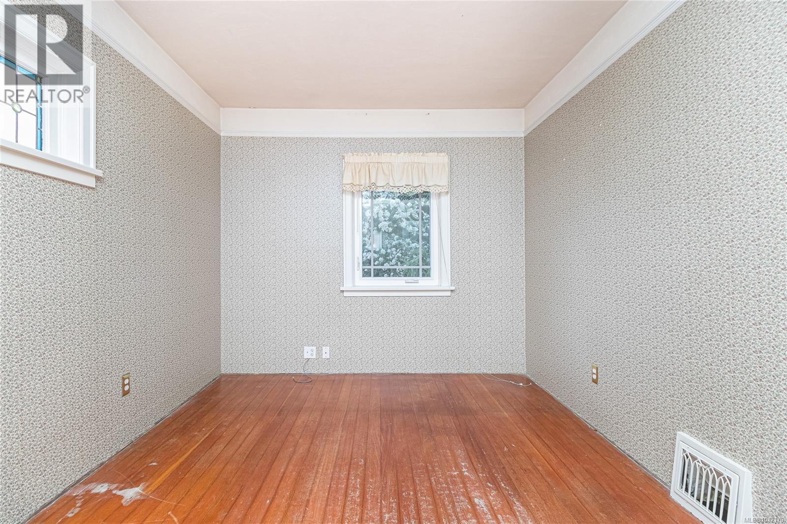  2719 Richmond Road, Saanich