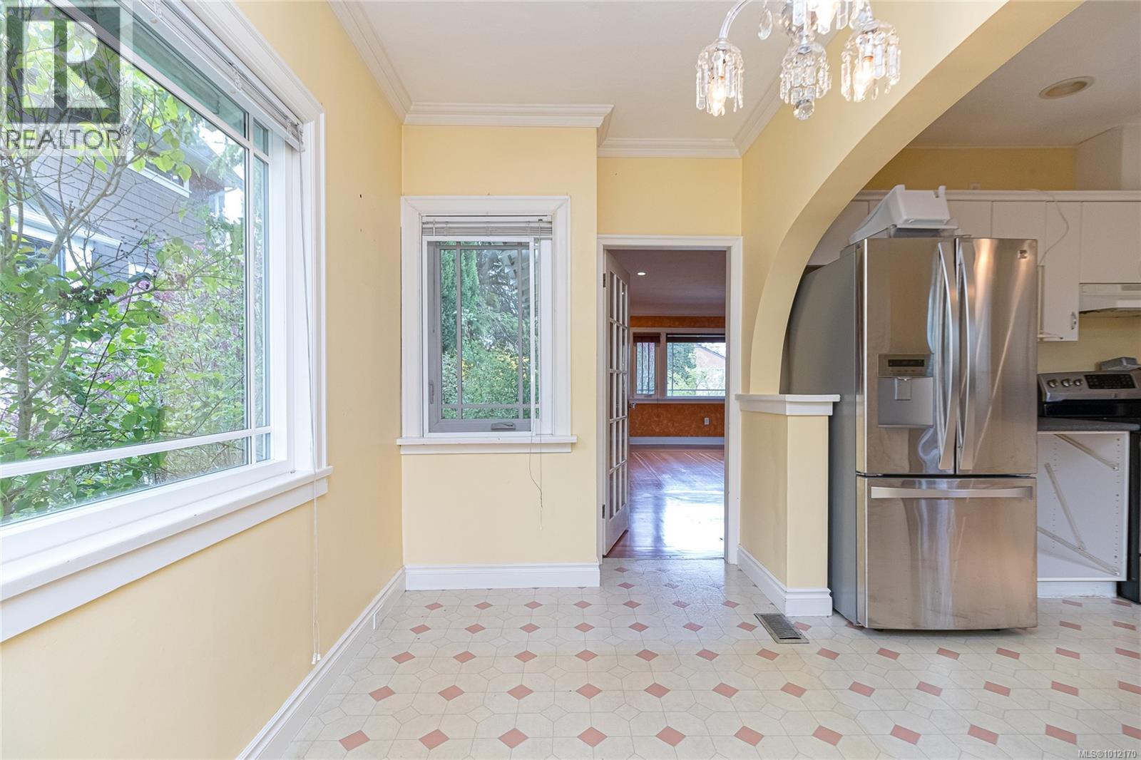  2719 Richmond Road, Saanich