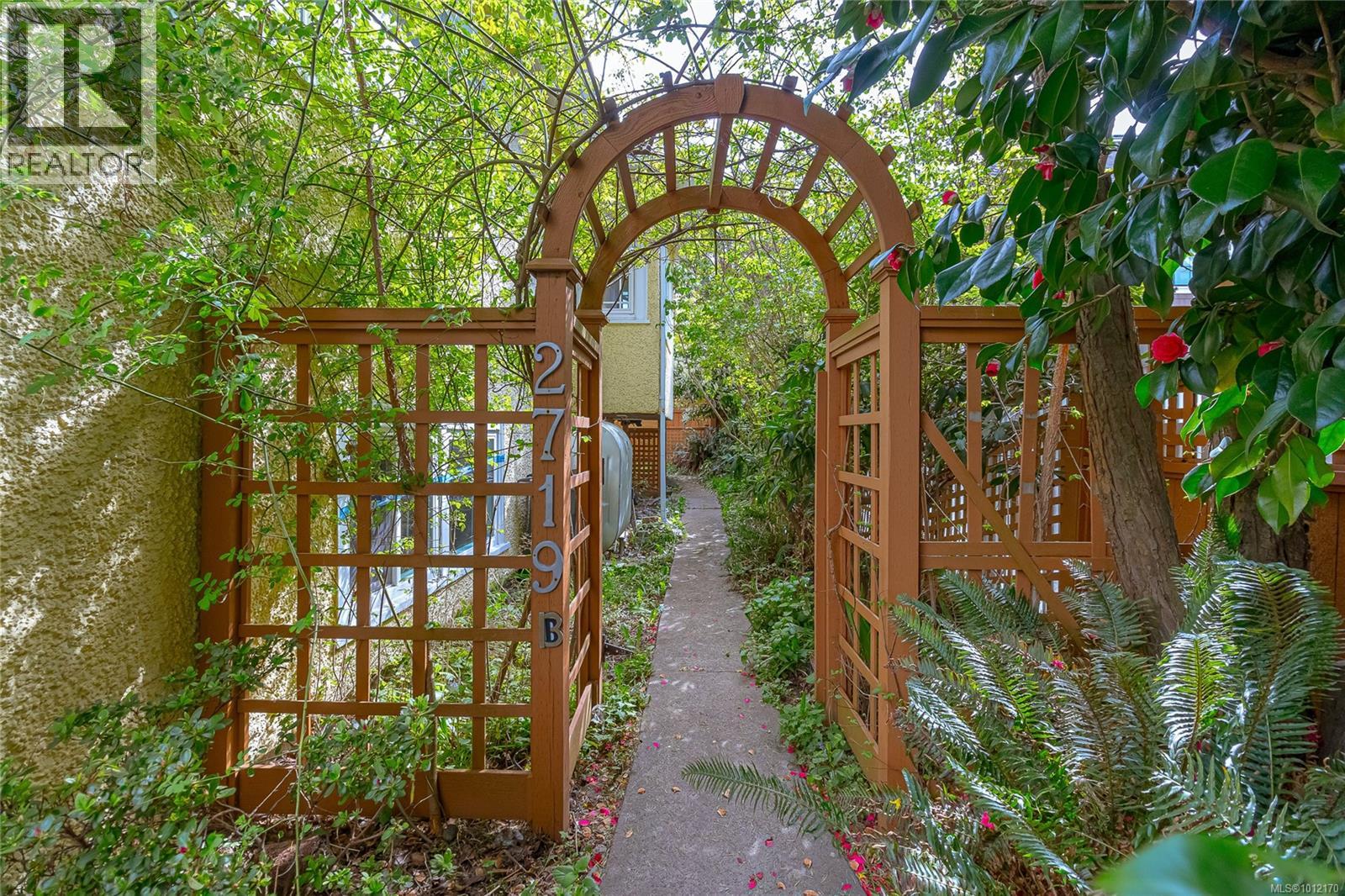  2719 Richmond Road, Saanich