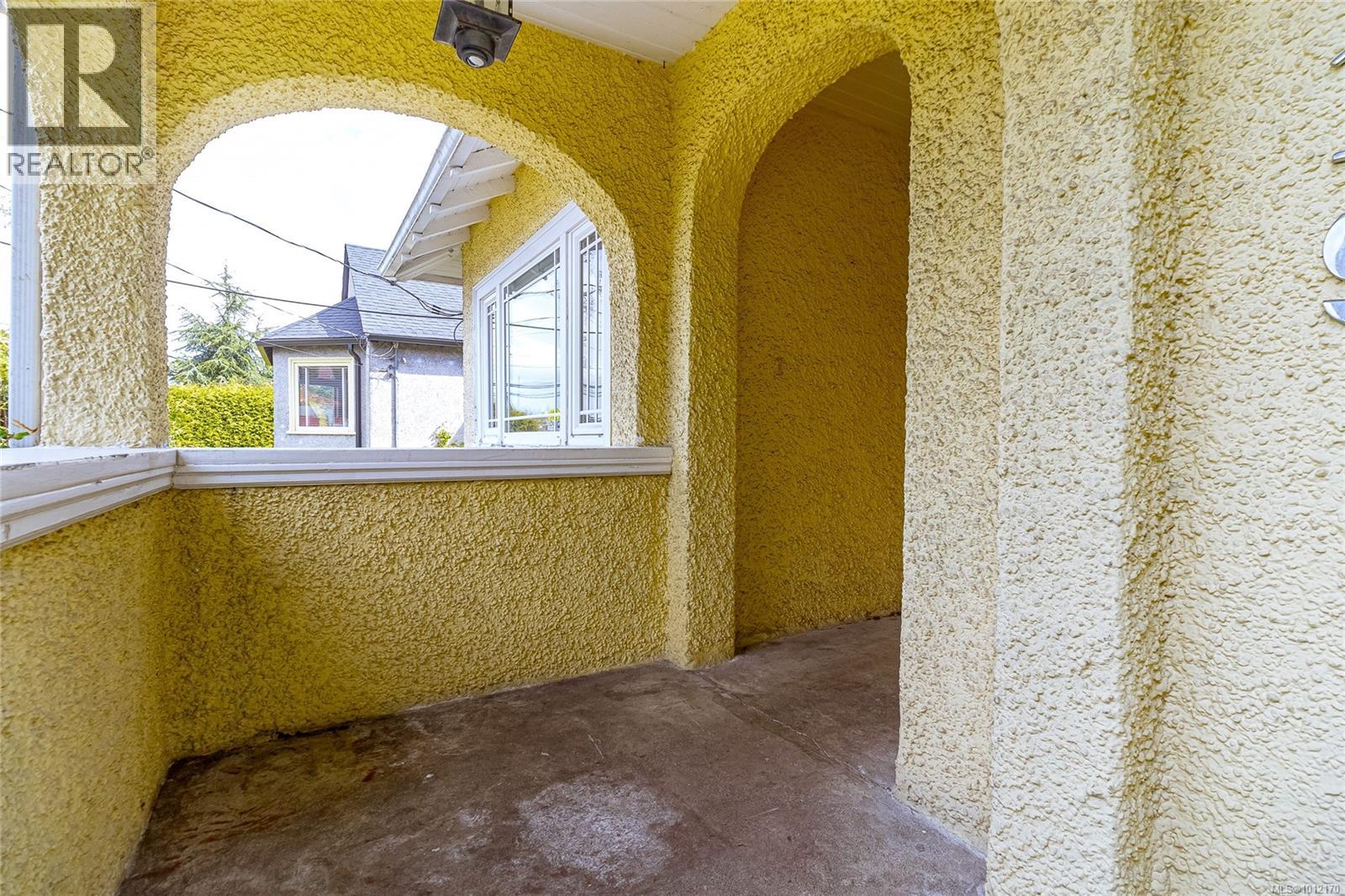  2719 Richmond Road, Saanich