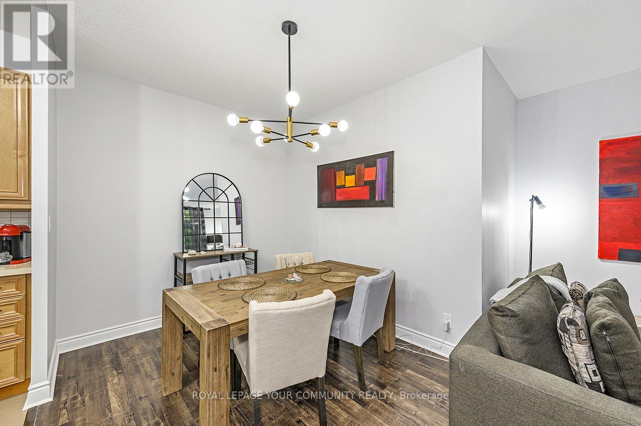 Photo 29 of 114 25 Earlington Avenue, Toronto ON