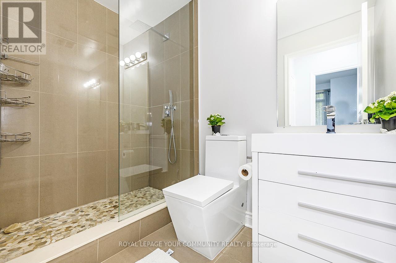 Photo 23 of 114 25 Earlington Avenue, Toronto ON