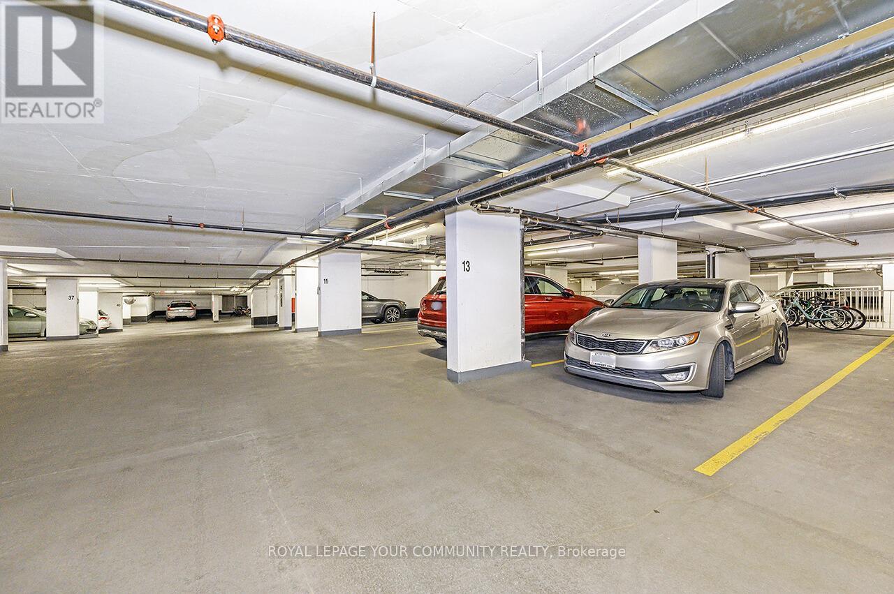 Photo 10 of 114 25 Earlington Avenue, Toronto ON