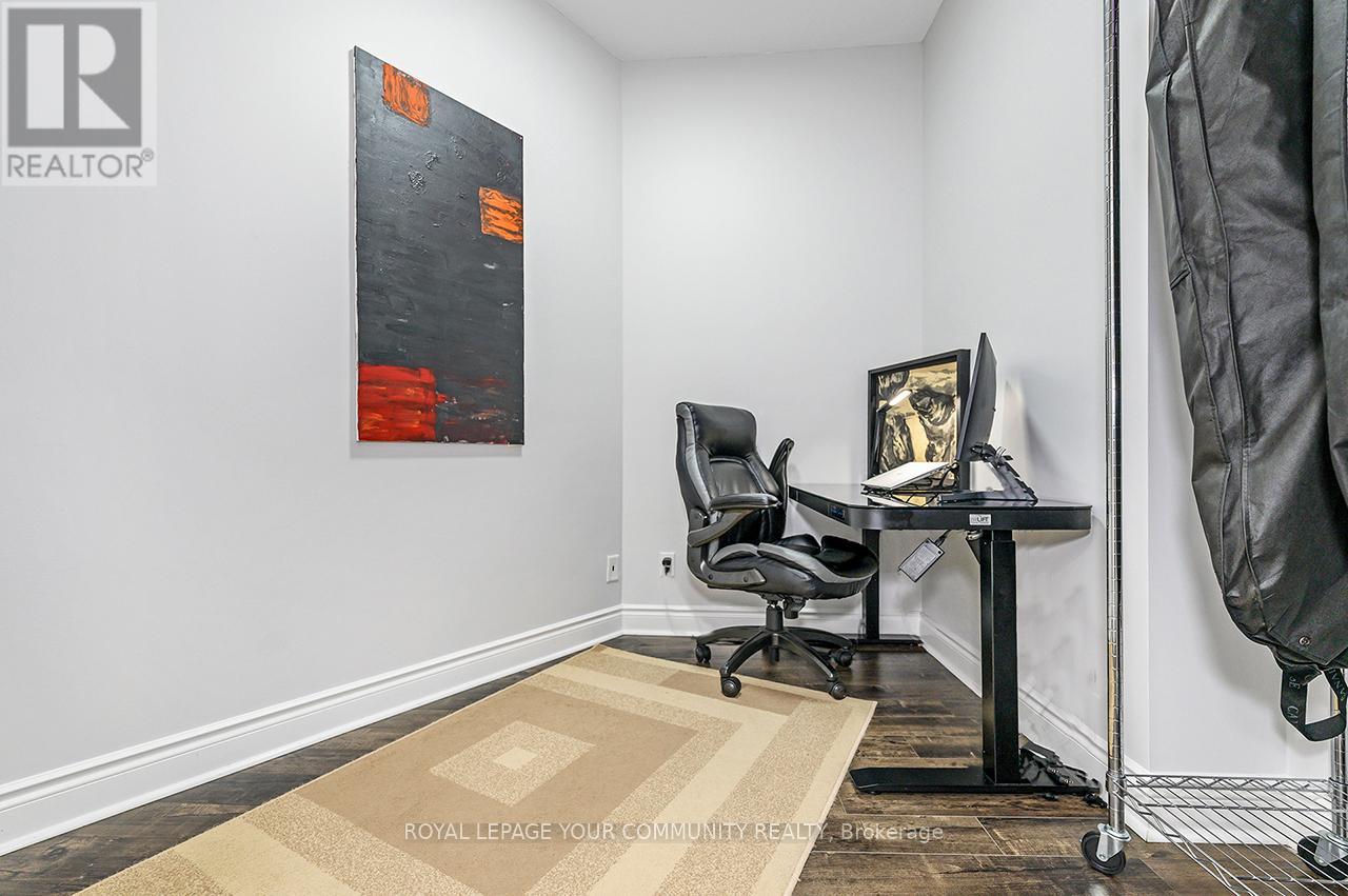 Photo 16 of 114 25 Earlington Avenue, Toronto ON