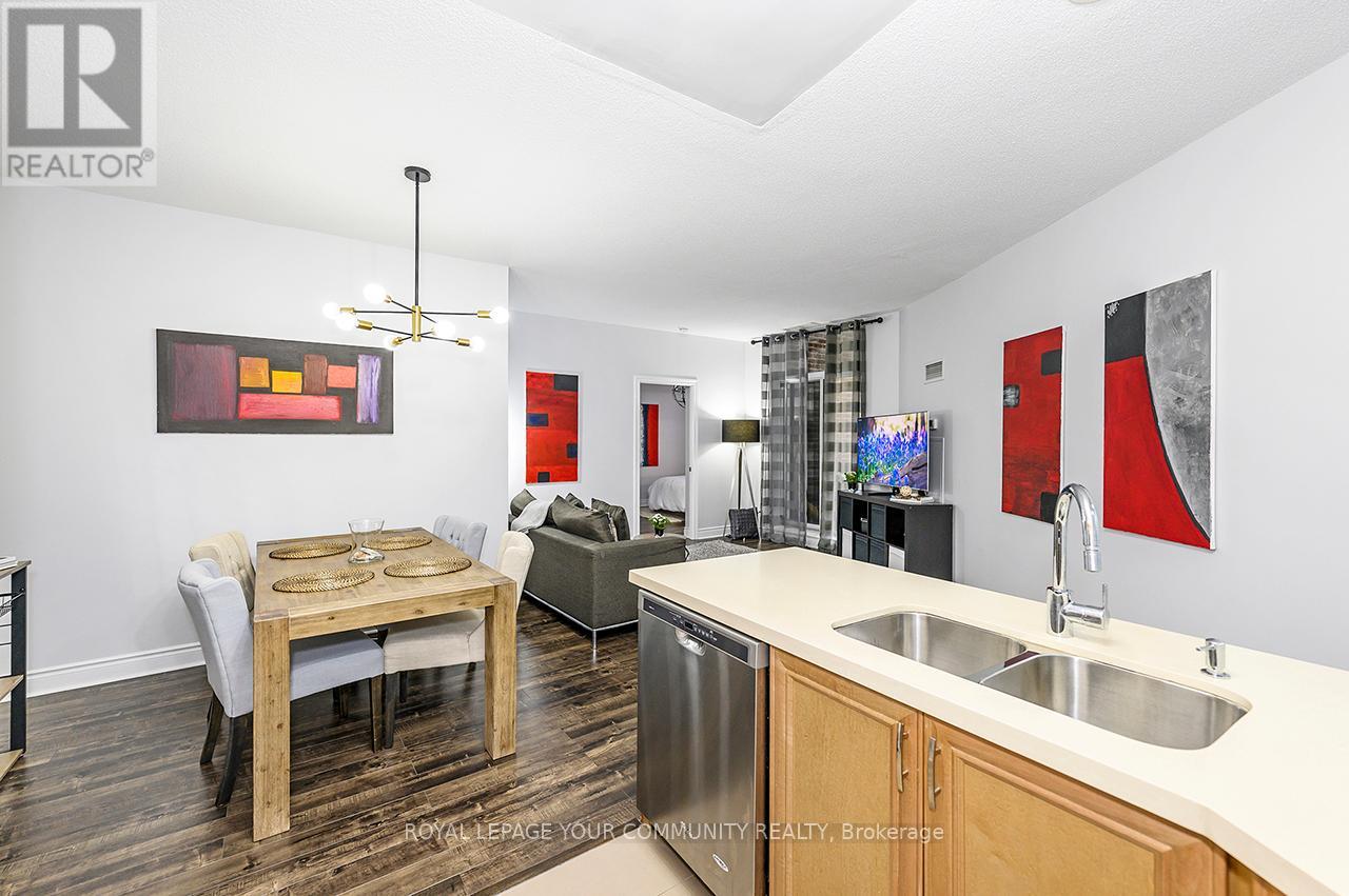 Photo 25 of 114 25 Earlington Avenue, Toronto ON