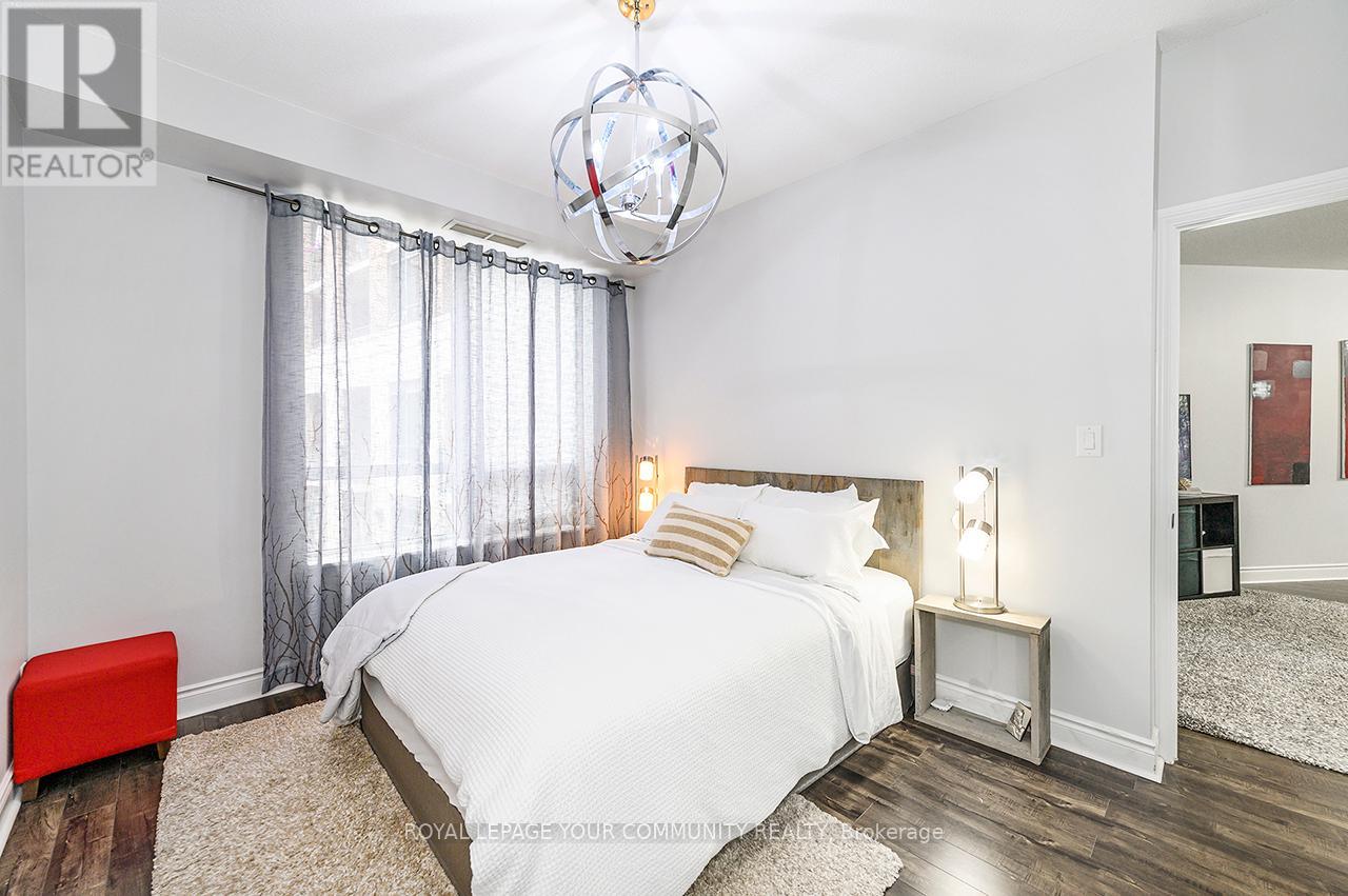 Photo 18 of 114 25 Earlington Avenue, Toronto ON