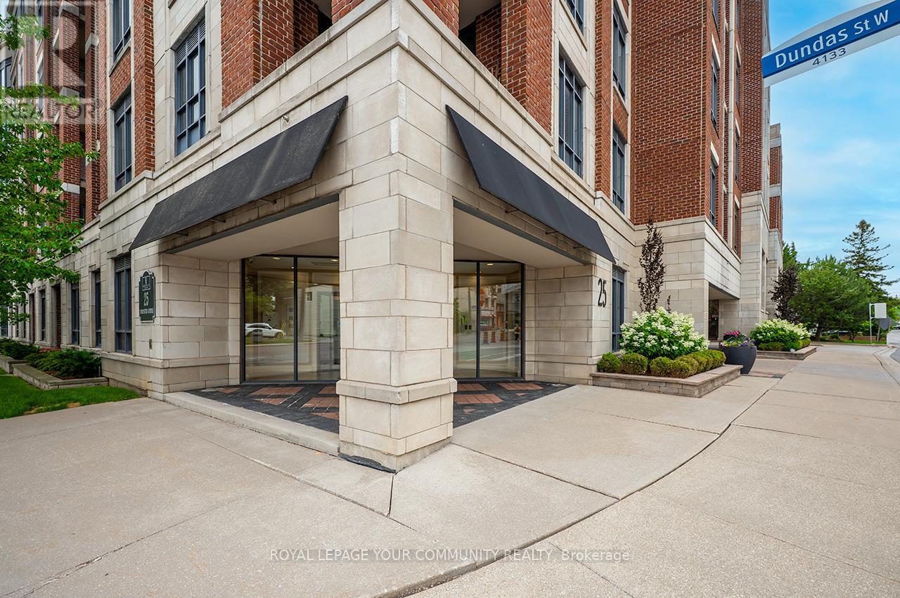 Photo 7 of 114 25 Earlington Avenue, Toronto ON