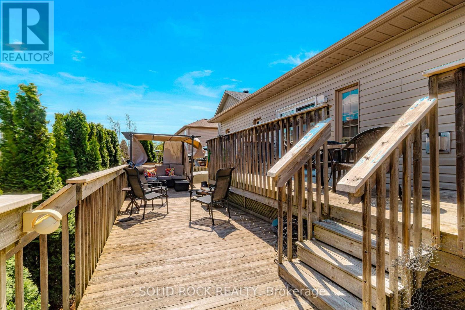 Photo 42 of 1021 Crestwood Drive, Brockville ON