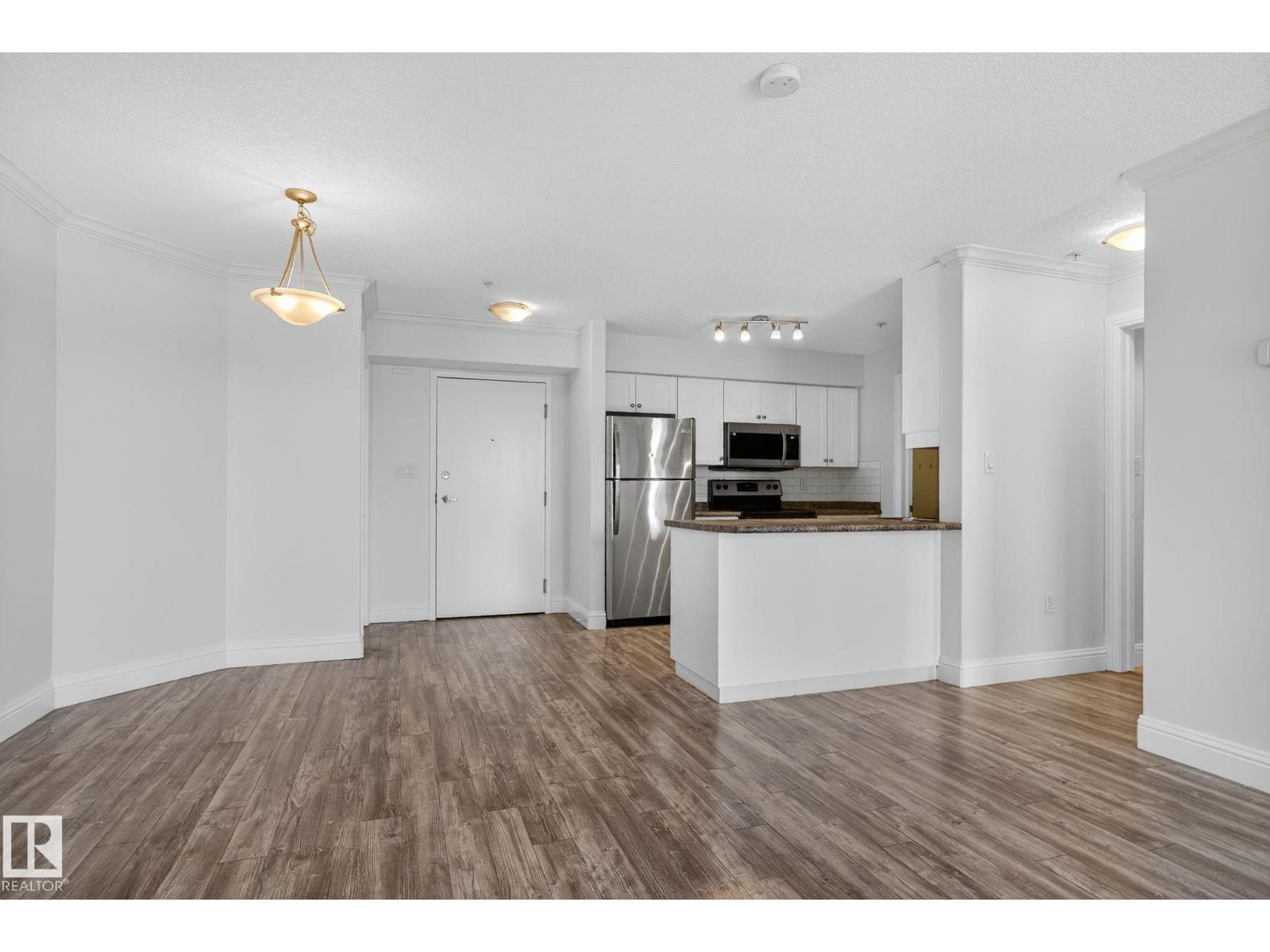 Photo 5 of 310 13111 140 Av Nw, Edmonton AB