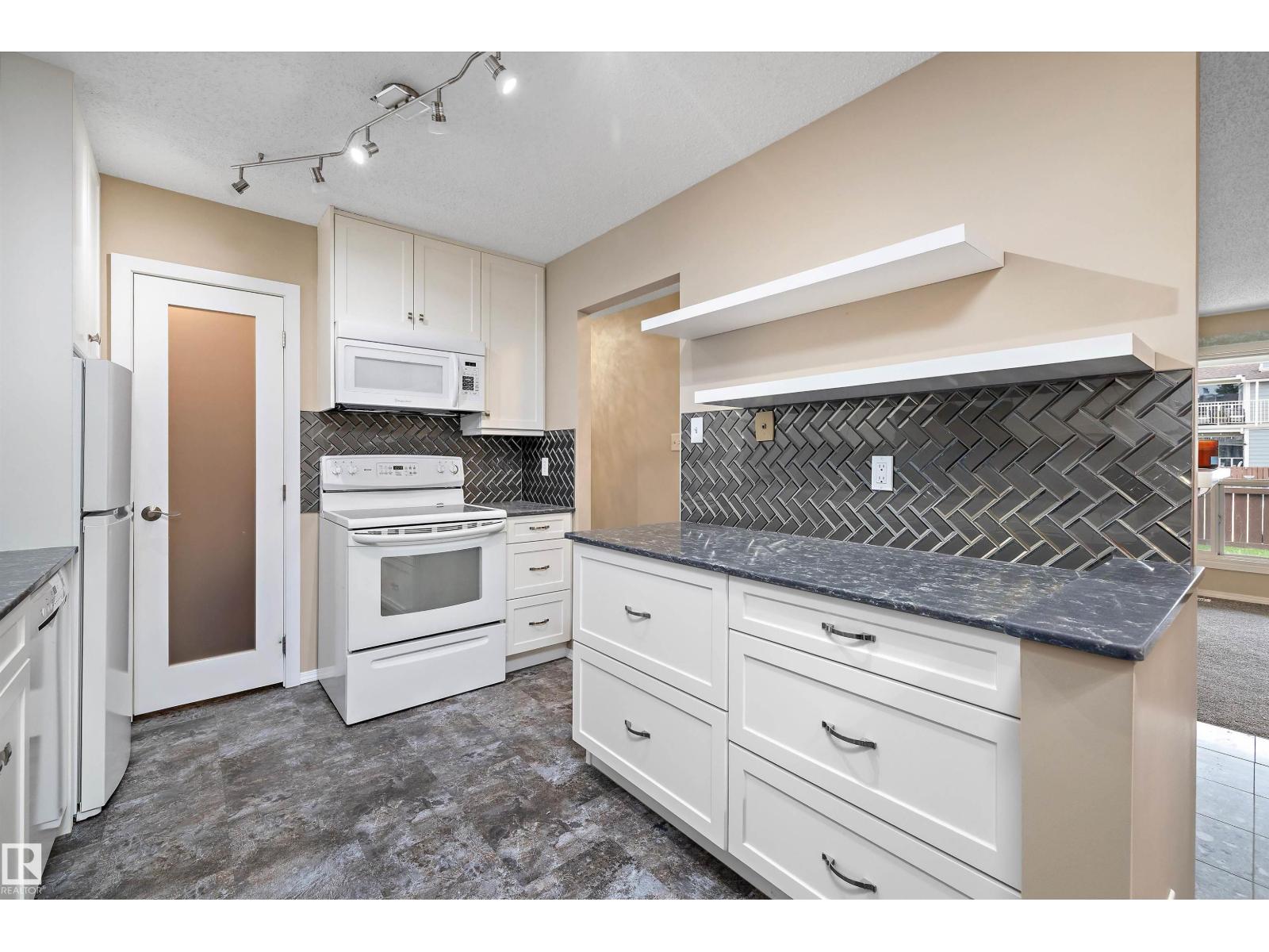 Photo 19 of 2326 151 Av Nw, Edmonton AB