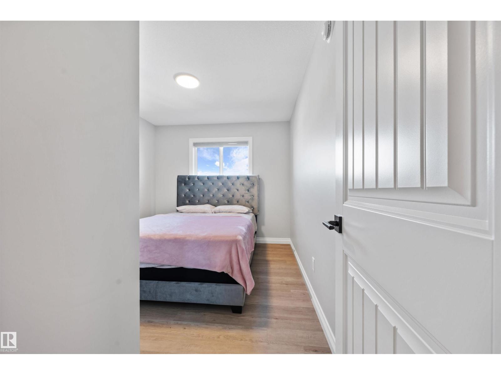Photo 6 of 1212 14 Av Nw Nw, Edmonton AB