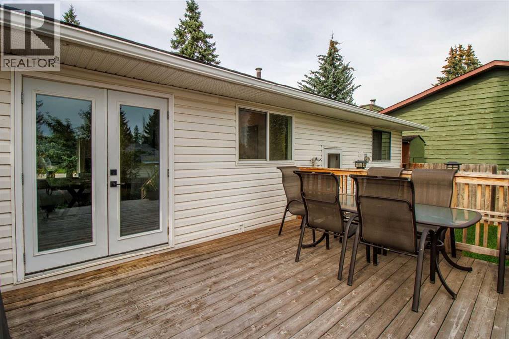 Photo 17 of 105 Carr Place, Okotoks AB