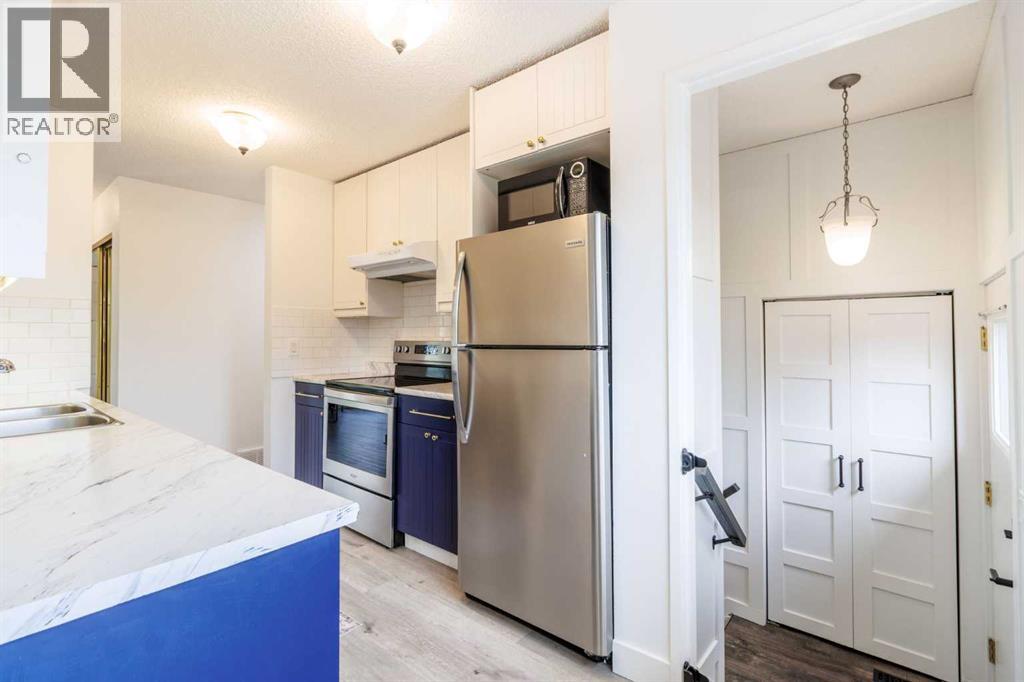 Photo 19 of 105 Carr Place, Okotoks AB
