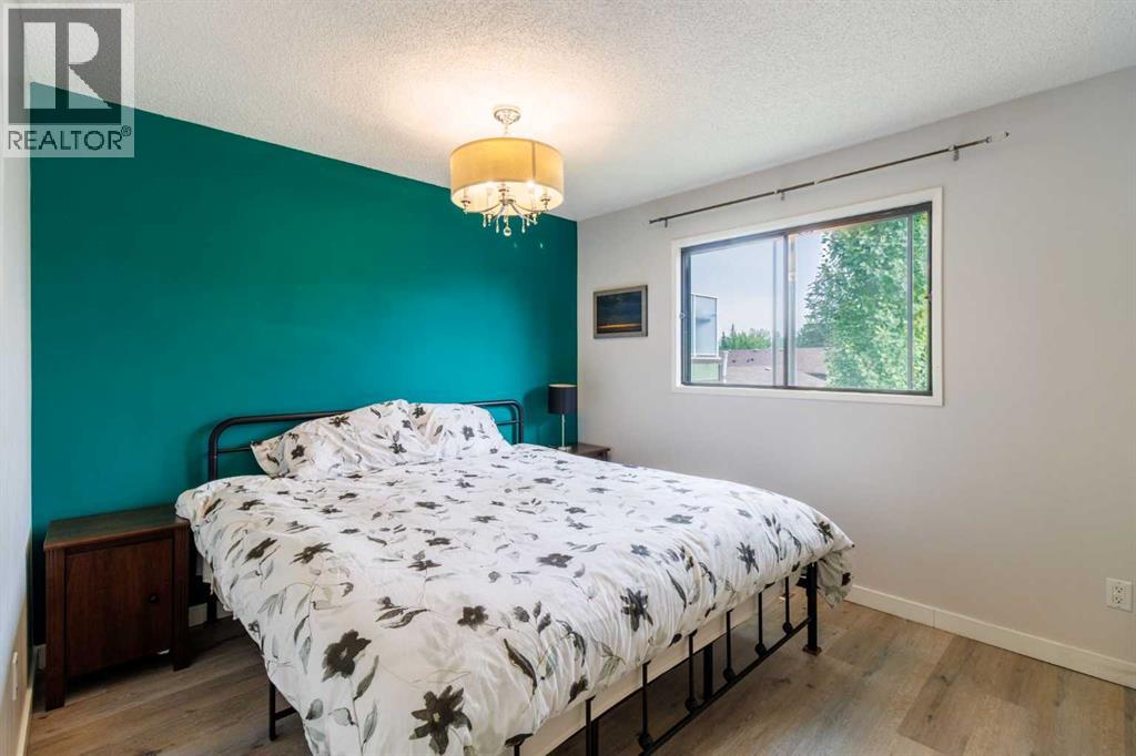 Photo 23 of 105 Carr Place, Okotoks AB