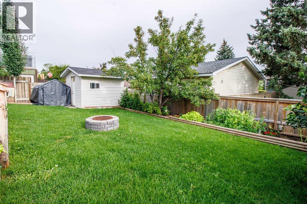 Photo 21 of 105 Carr Place, Okotoks AB
