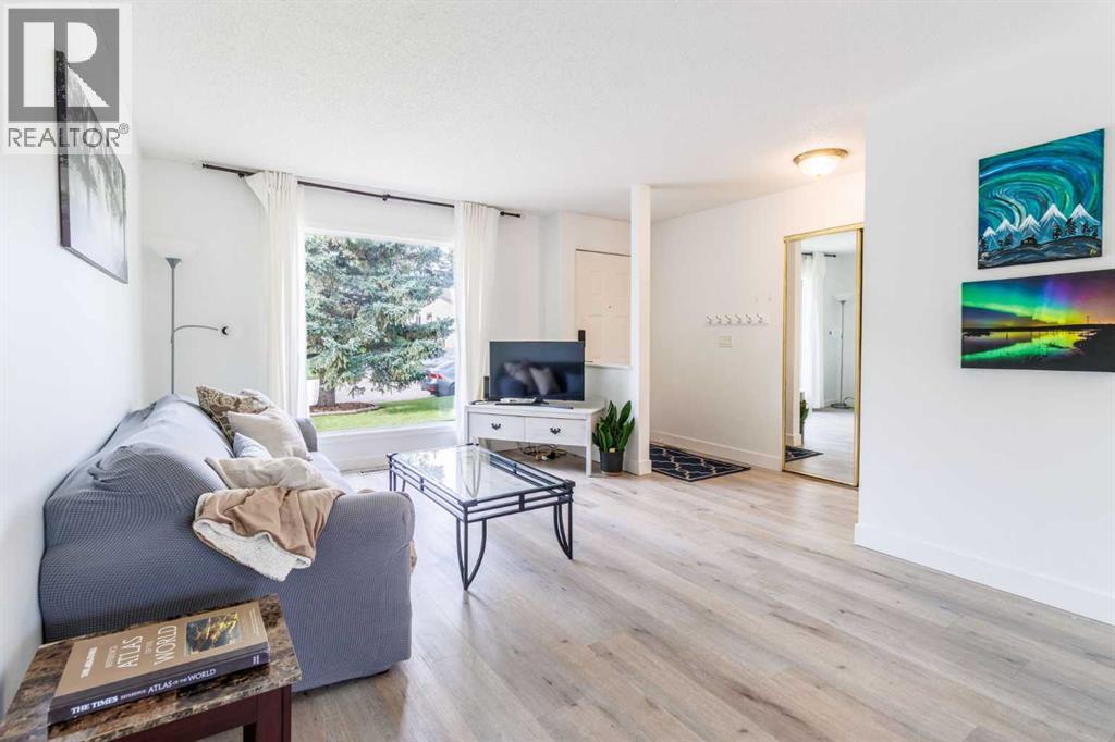 Photo 18 of 105 Carr Place, Okotoks AB