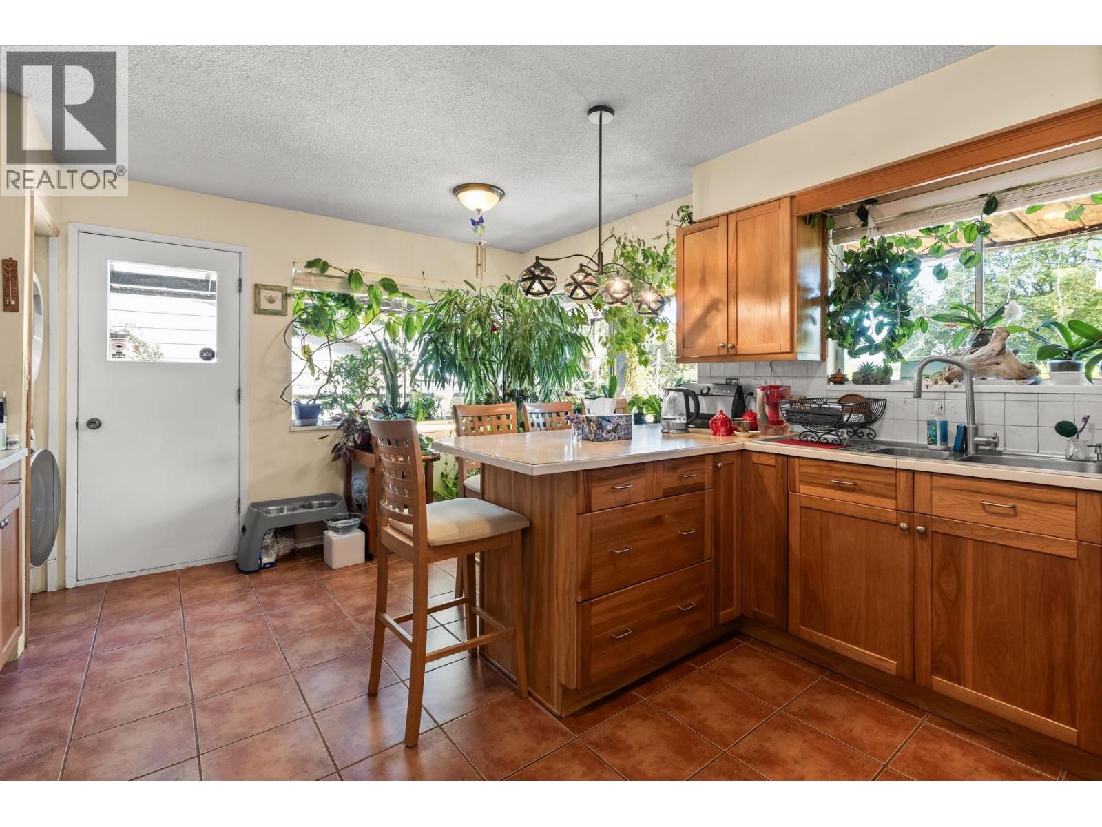 Photo 11 of 1422 Kilmer Road, North Vancouver BC