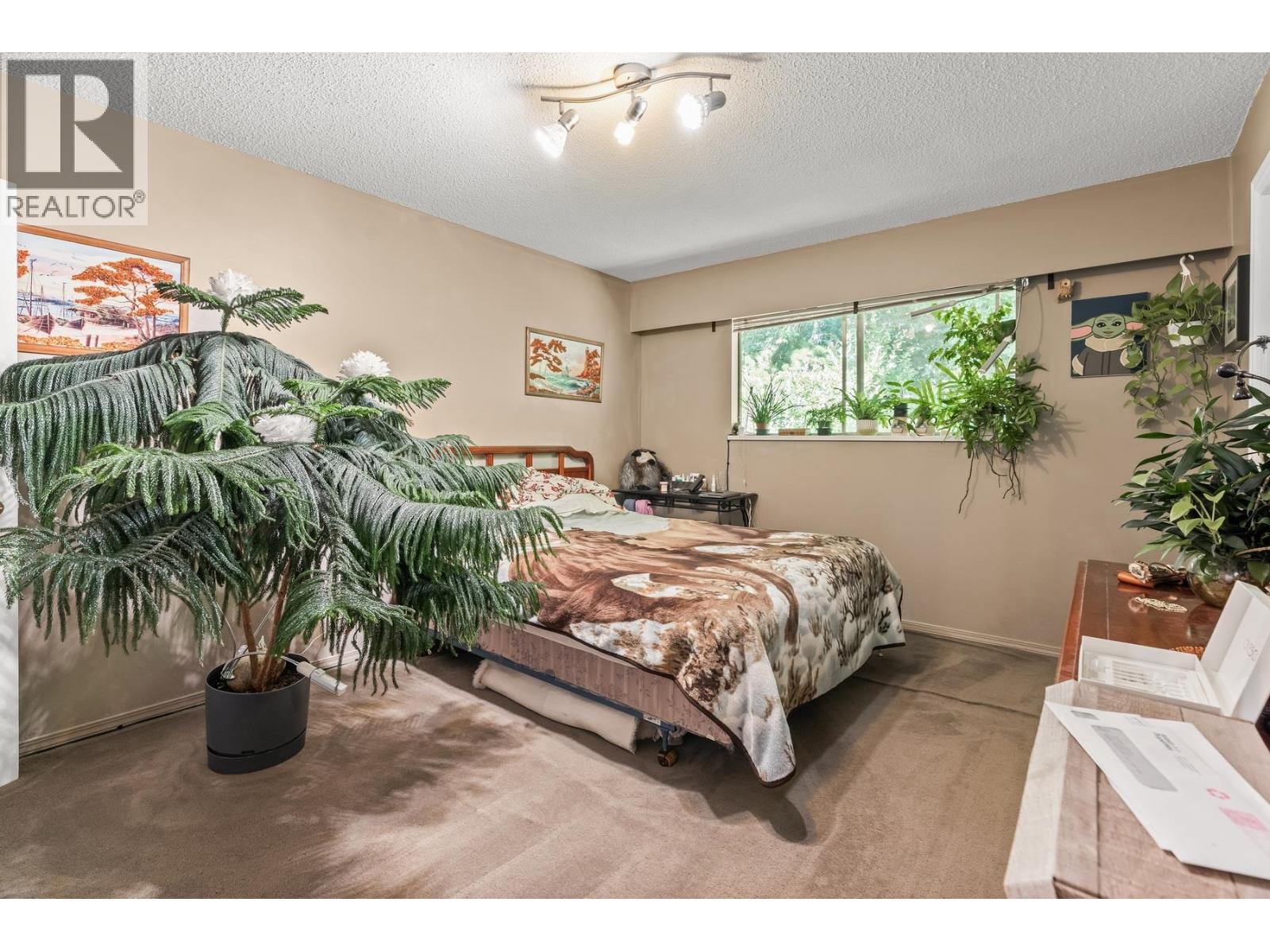 Photo 16 of 1422 Kilmer Road, North Vancouver BC