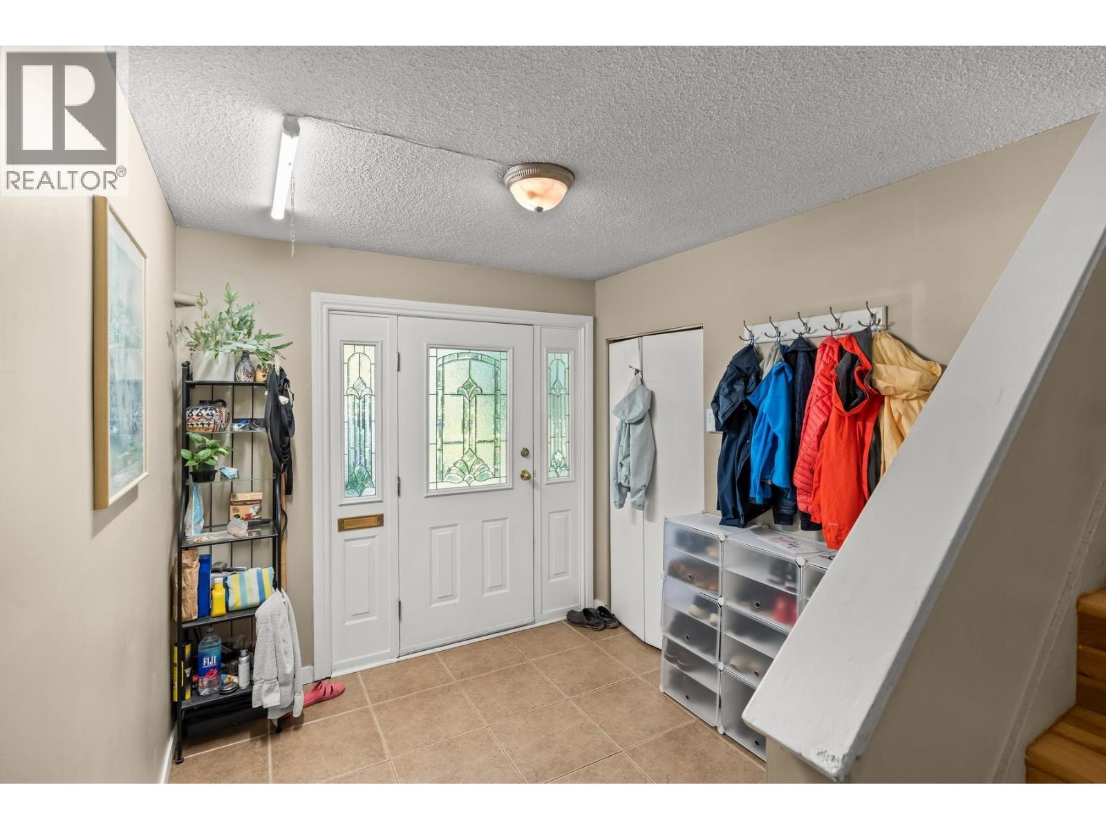 Photo 4 of 1422 Kilmer Road, North Vancouver BC