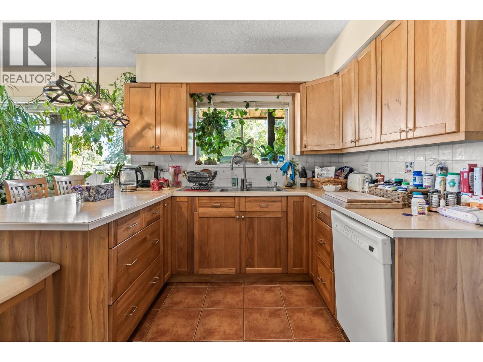 Photo 12 of 1422 Kilmer Road, North Vancouver BC